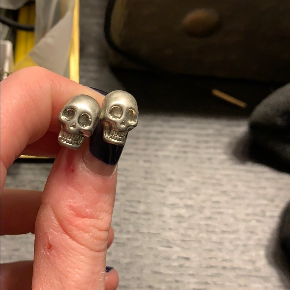 Silver skull earrings